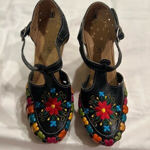 Embroidered Black Leather Floral Women's Shoes